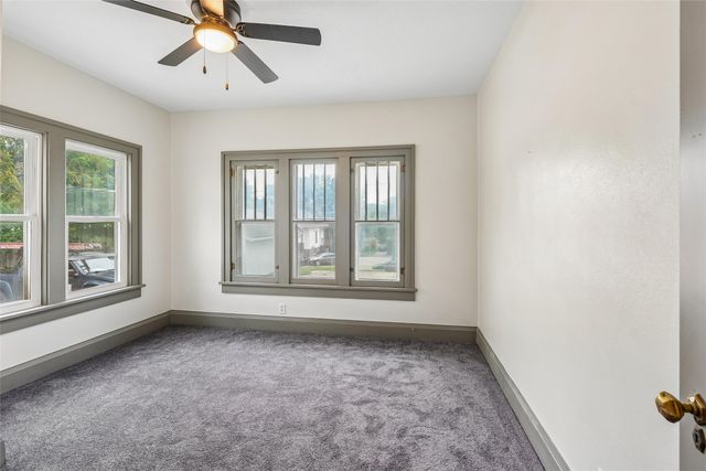 683 35th Street, Des Moines, IA 50312