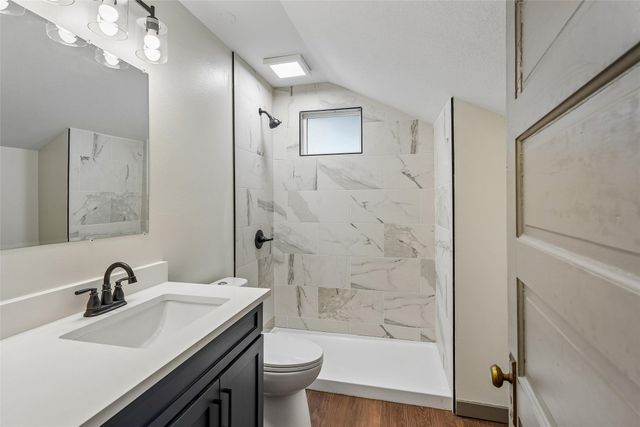 683 35th Street, Des Moines, IA 50312