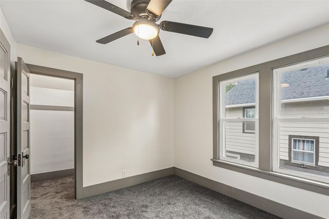 683 35th Street, Des Moines, IA 50312