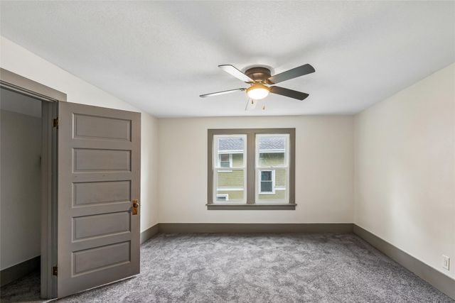 683 35th Street, Des Moines, IA 50312