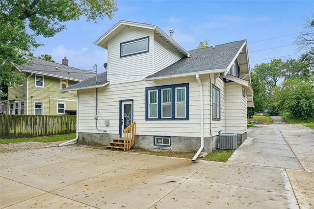 683 35th Street, Des Moines, IA 50312