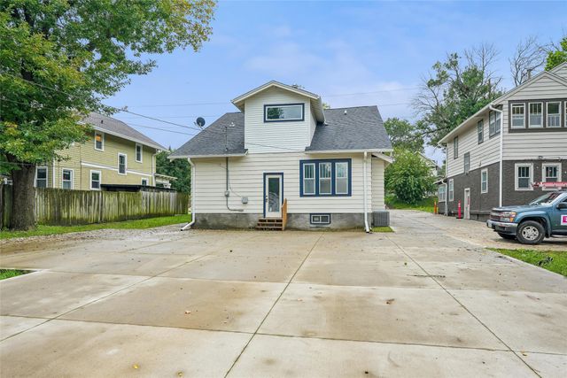 683 35th Street, Des Moines, IA 50312