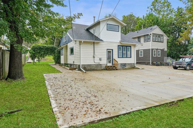 683 35th Street, Des Moines, IA 50312
