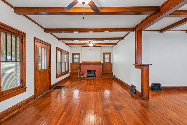 683 35th Street, Des Moines, IA 50312