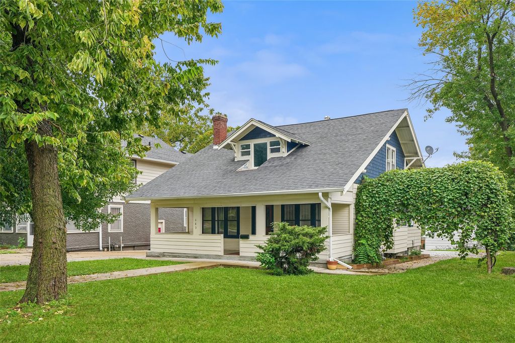 683 35th Street, Des Moines, IA 50312