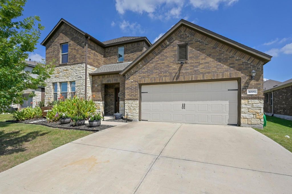 4000 Harbor Point DR, Pflugerville, TX 78660