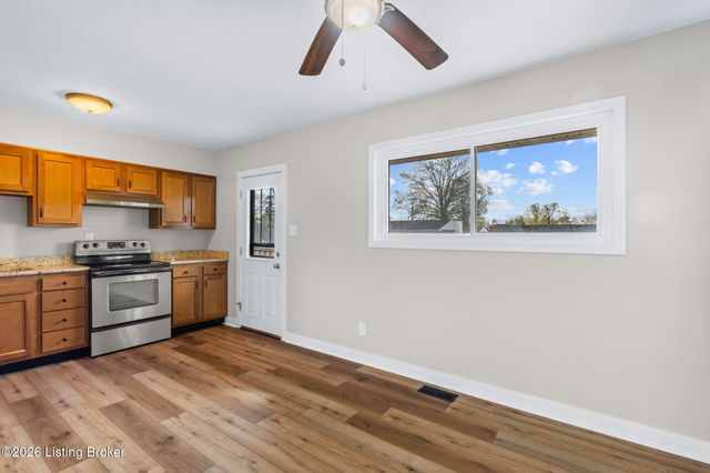 3316 E Indian Trail, Louisville, KY 40213