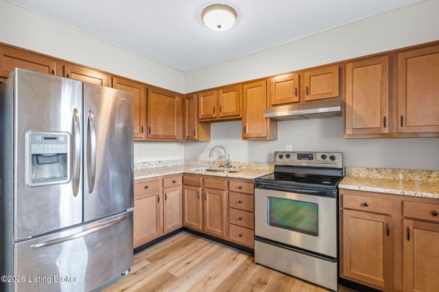 3316 E Indian Trail, Louisville, KY 40213