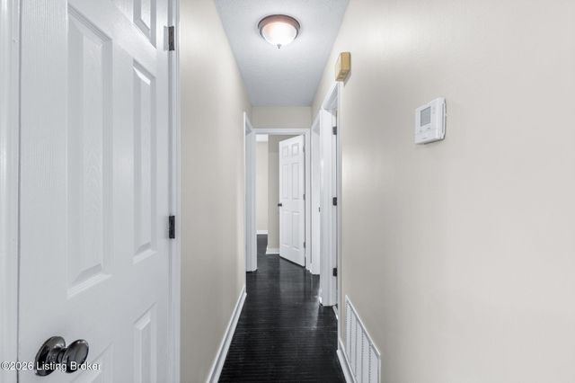 3316 E Indian Trail, Louisville, KY 40213