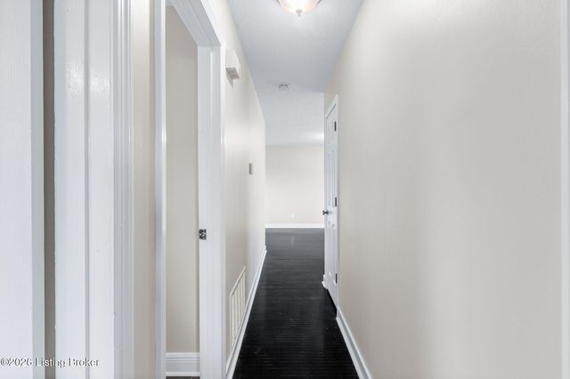 3316 E Indian Trail, Louisville, KY 40213