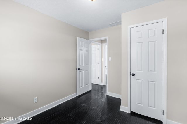 3316 E Indian Trail, Louisville, KY 40213