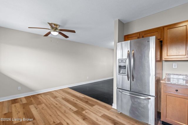 3316 E Indian Trail, Louisville, KY 40213