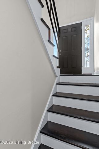 3316 E Indian Trail, Louisville, KY 40213