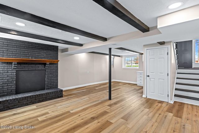 3316 E Indian Trail, Louisville, KY 40213