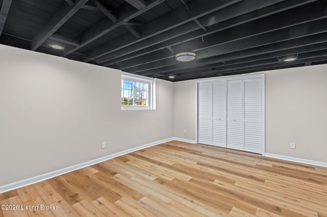 3316 E Indian Trail, Louisville, KY 40213