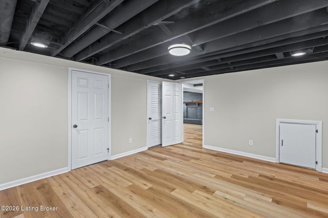 3316 E Indian Trail, Louisville, KY 40213