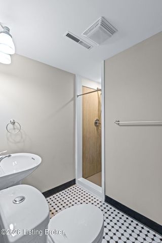 3316 E Indian Trail, Louisville, KY 40213