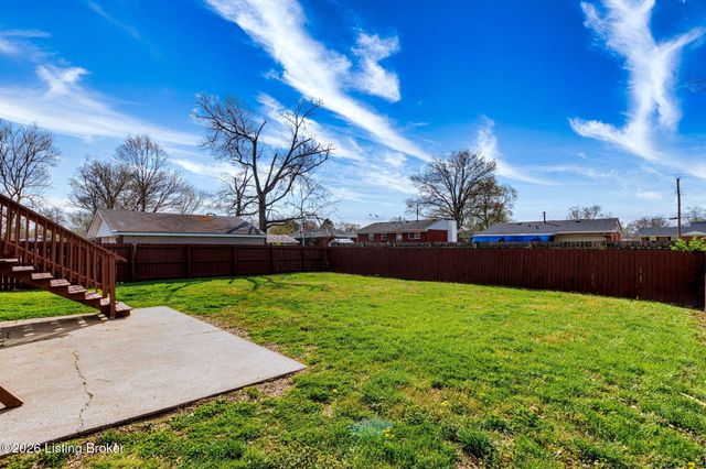 3316 E Indian Trail, Louisville, KY 40213