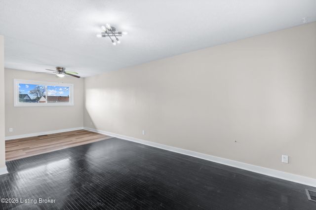 3316 E Indian Trail, Louisville, KY 40213