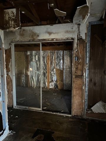 306 Bounding Main Street, Gun Barrel City, TX 75156