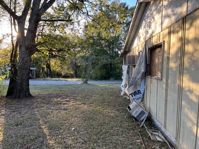 306 Bounding Main Street, Gun Barrel City, TX 75156