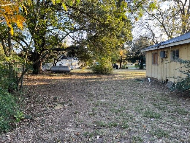 306 Bounding Main Street, Gun Barrel City, TX 75156