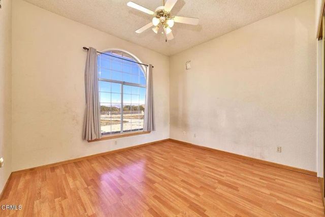 7176 Cataba Road, Oak Hills, CA 92344