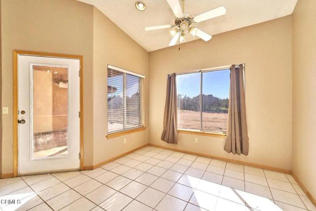 7176 Cataba Road, Oak Hills, CA 92344