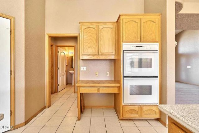 7176 Cataba Road, Oak Hills, CA 92344