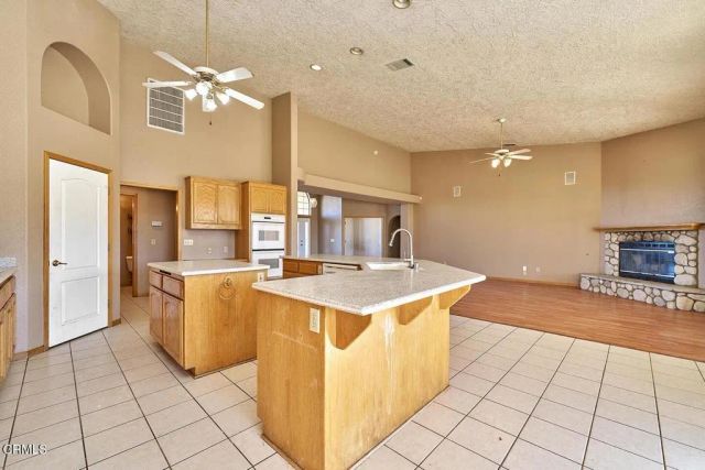 7176 Cataba Road, Oak Hills, CA 92344