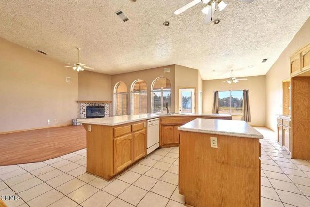 7176 Cataba Road, Oak Hills, CA 92344