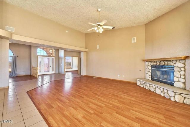 7176 Cataba Road, Oak Hills, CA 92344