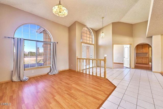 7176 Cataba Road, Oak Hills, CA 92344