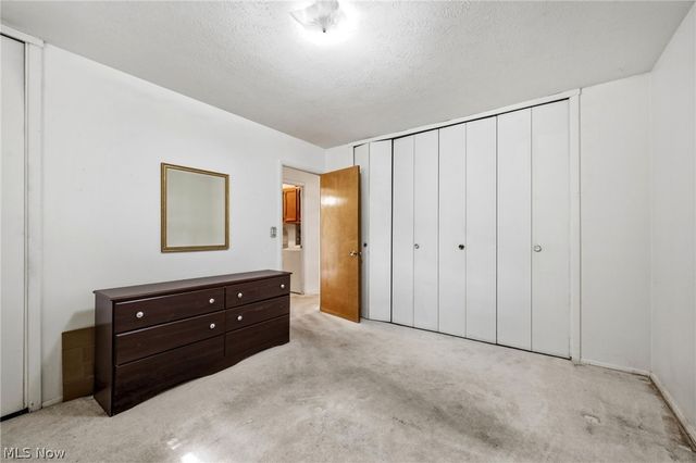 37 Greenfield Court, Berea, OH 44017