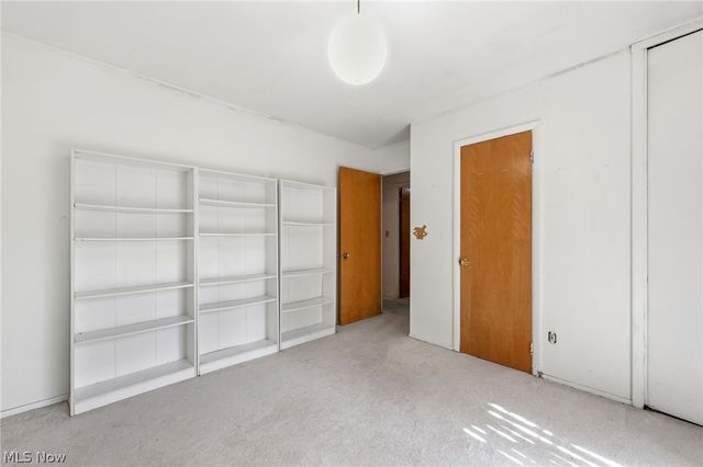 37 Greenfield Court, Berea, OH 44017