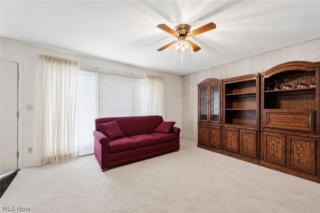 37 Greenfield Court, Berea, OH 44017