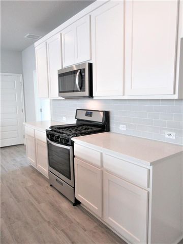 2224 Pecan Island DR, Leander, TX 78641