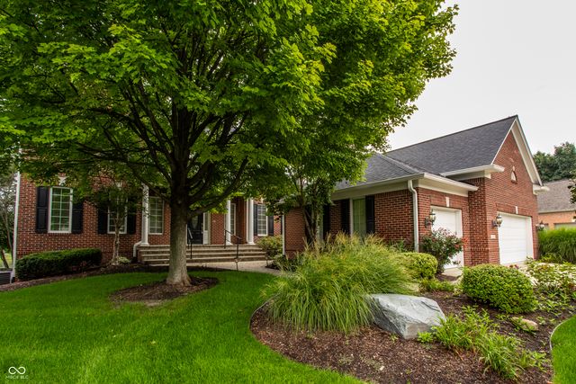 8039 Heyward Drive, Indianapolis, IN 46250