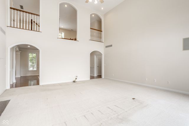 8039 Heyward Drive, Indianapolis, IN 46250