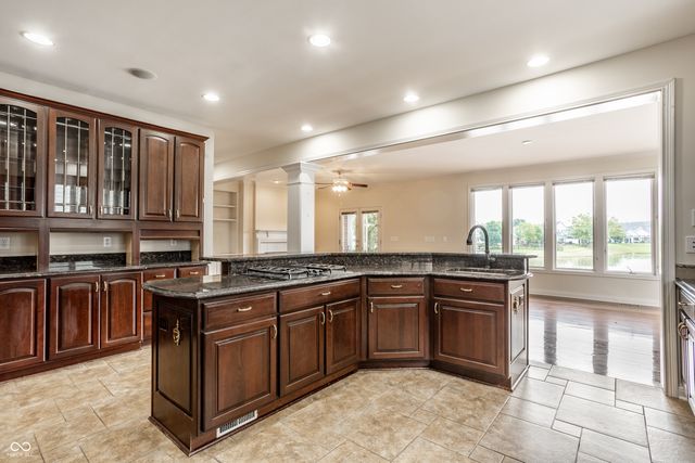 8039 Heyward Drive, Indianapolis, IN 46250