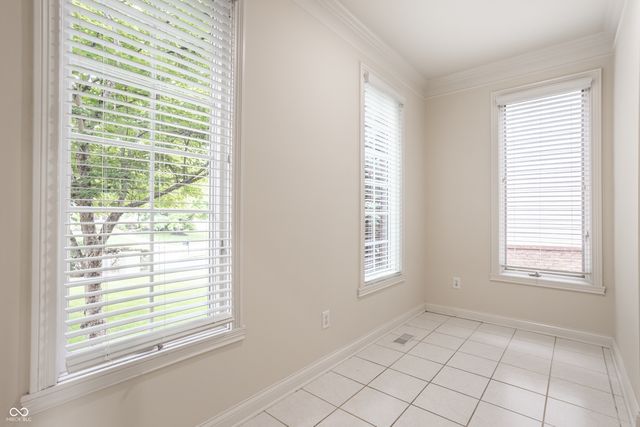 8039 Heyward Drive, Indianapolis, IN 46250