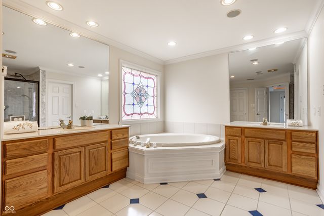 8039 Heyward Drive, Indianapolis, IN 46250