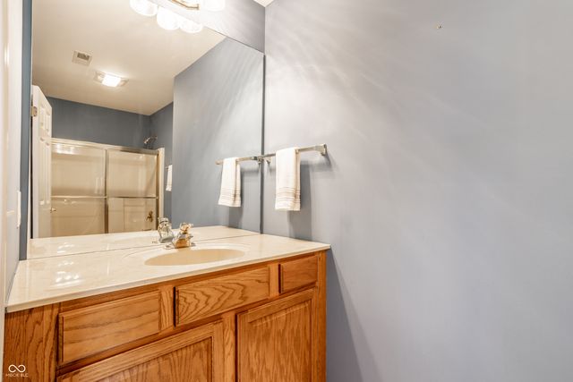 8039 Heyward Drive, Indianapolis, IN 46250