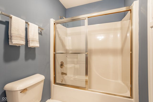 8039 Heyward Drive, Indianapolis, IN 46250