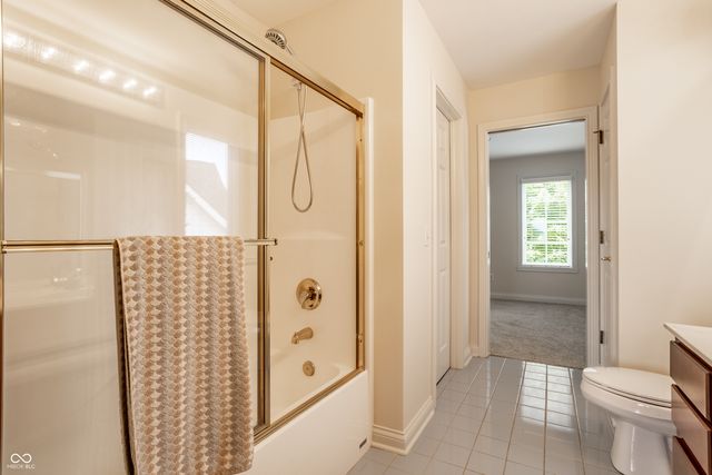 8039 Heyward Drive, Indianapolis, IN 46250