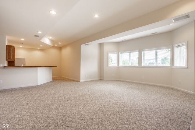 8039 Heyward Drive, Indianapolis, IN 46250