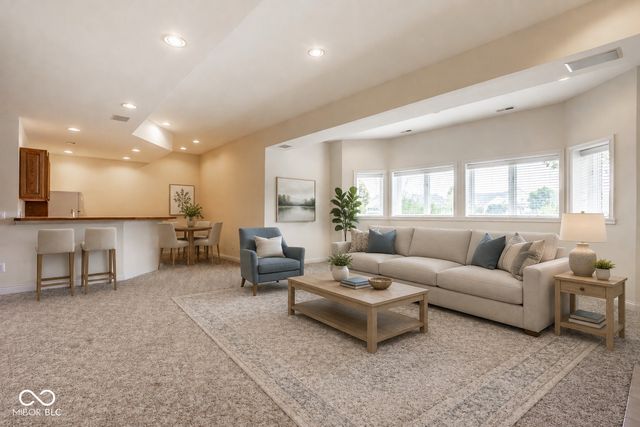 8039 Heyward Drive, Indianapolis, IN 46250