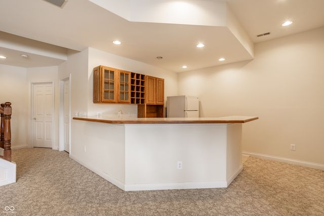8039 Heyward Drive, Indianapolis, IN 46250
