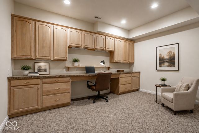 8039 Heyward Drive, Indianapolis, IN 46250