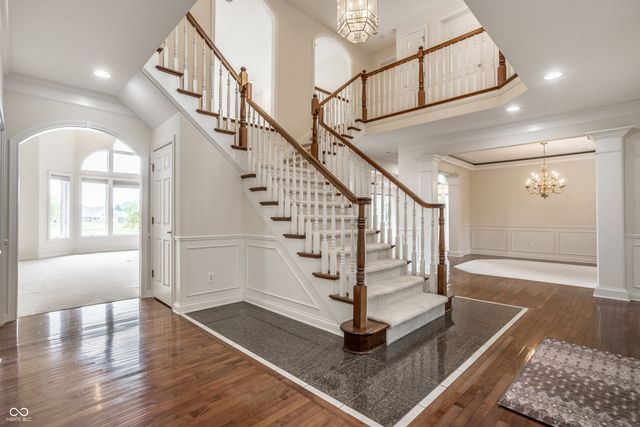 8039 Heyward Drive, Indianapolis, IN 46250